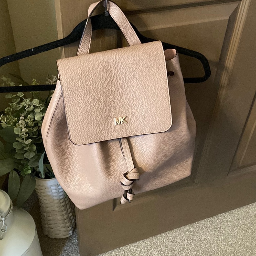Michael Kors Junie Flap Pebbled Leather Backpack EUC